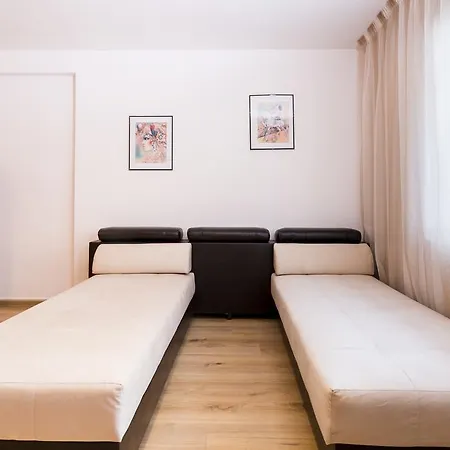 Apartment Centrale & Private Garage In The Heart Of Plovdiv *