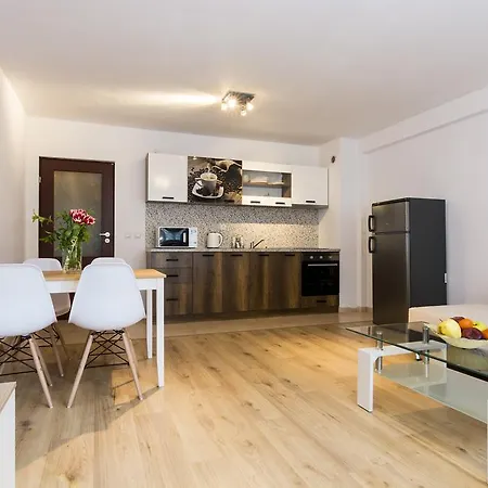 Apartment Centrale & Private Garage In The Heart Of Plovdiv *